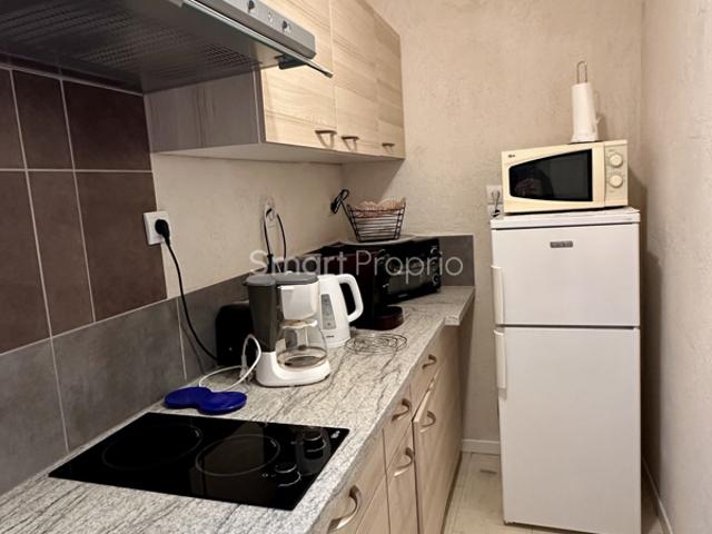 Studio avec chambre rénové 30 m2 Terrasse Gréoux les B