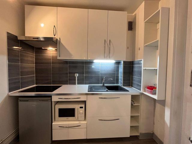 Studio avec cuisine séparé 5 min à pied de la gare