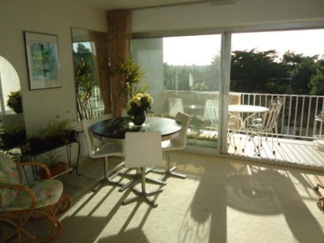 STUDIO AVEC ESPACE CHAMBRE ETAGE ELEVE PROCHE PLAGE ET C
