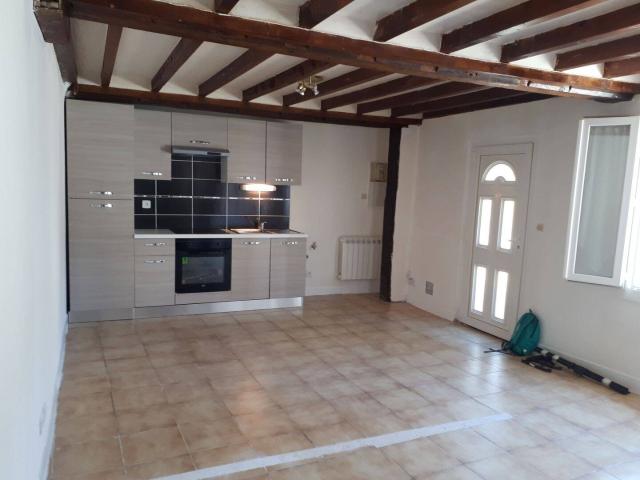 Studio avec garage dans petite copropriété centre ville