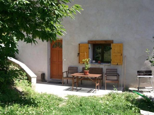 STUDIO avec jardin