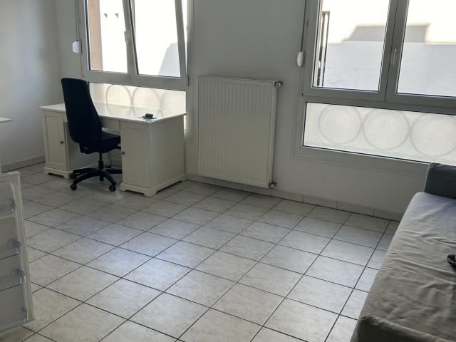 Studio avec meubles MULHOUSE CENTRE VILLE