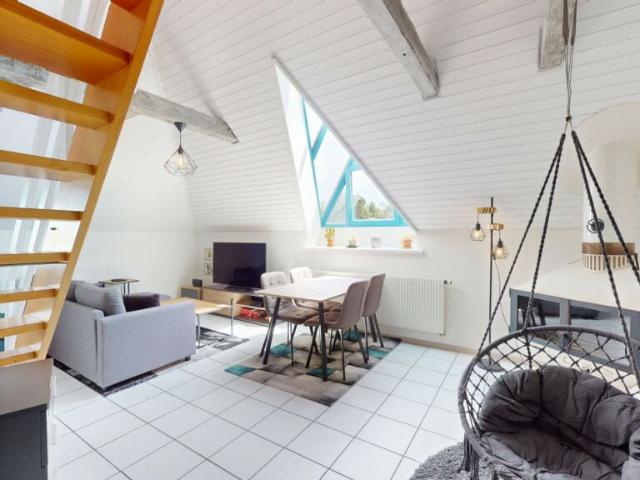 Studio avec mezzanine, idéal pour investisseur
