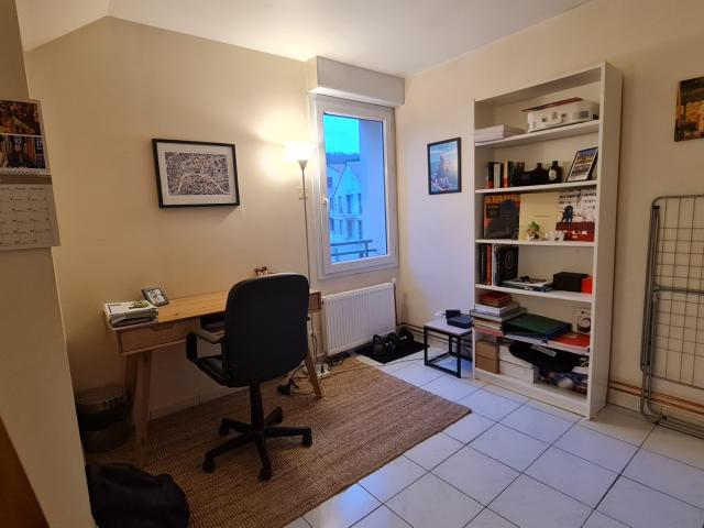Studio avec mezzanine, parking, cave et ascenseur Centre ville de Gif sur Yvette