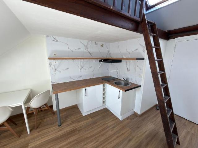 STUDIO AVEC MEZZANINE PROCHE IUT + COMMODITÉS