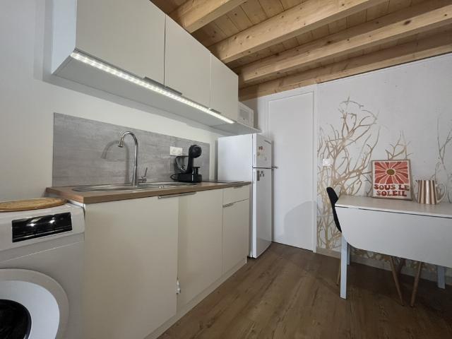 Studio avec mezzanine, terrasse et jardin à Mauléon