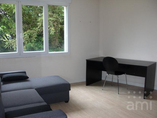 STUDIO AVEC PARKING CENTRE VILLE POITIERS