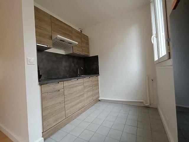 STUDIO AVEC PARKING