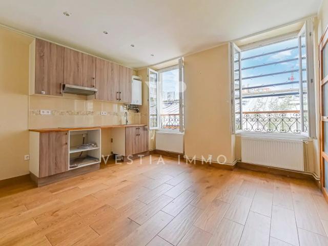 Studio idéal premier achat ou investissement Bon état Calme