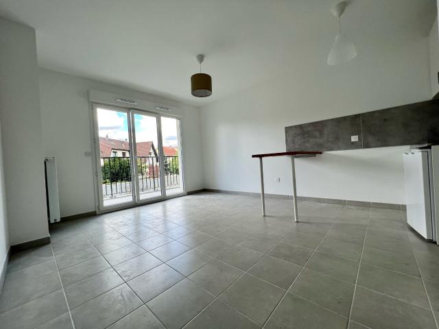 STUDIO + BALCON