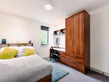 Durham County Area - Balcony, Gym, Equipped kitchen