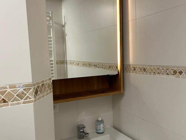 studio Buttes chaumont, Paris Amsterdam Apartments for Rent