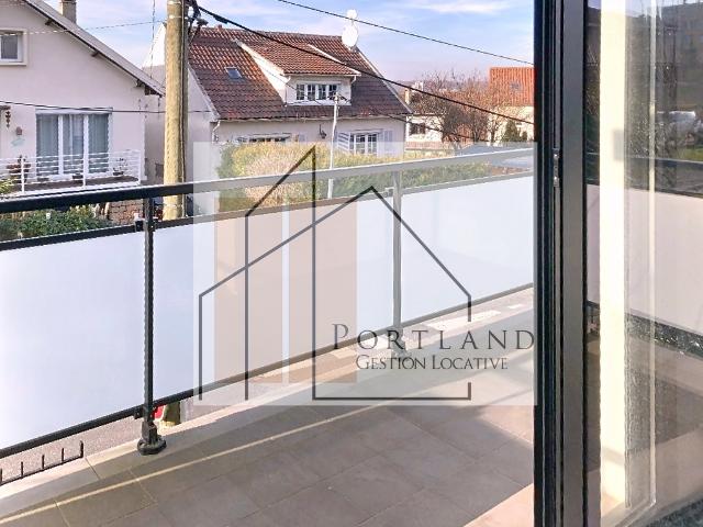 Studio Gournay Sur Marne 26.60 m2 avec balcon