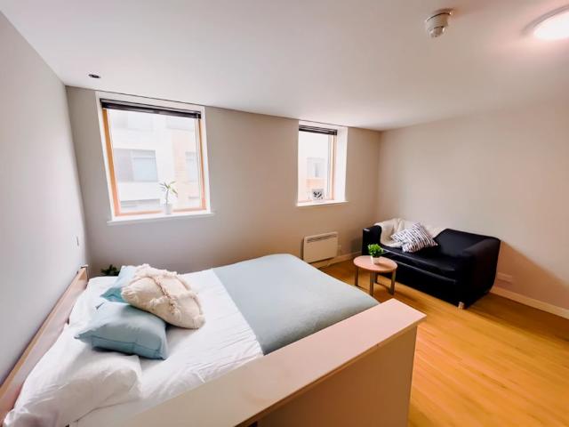 Studio gold plus balcony