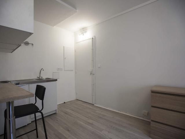 Studio dans le 92ème banlieue de Paris Hauts de Seine, 92300: 20 m² — #4386