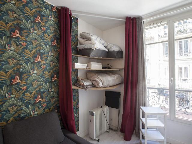 Studio dans le 17ème arrondissement de Paris, 75017: 12 m² — #4313