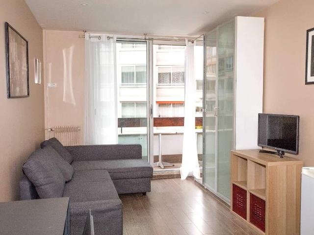 Studio dans le 15ème arrondissement de Paris, 75015: 20 m² — #838