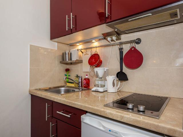 Studio dans le 16ème arrondissement de Paris, 75016: 15 m² — #105