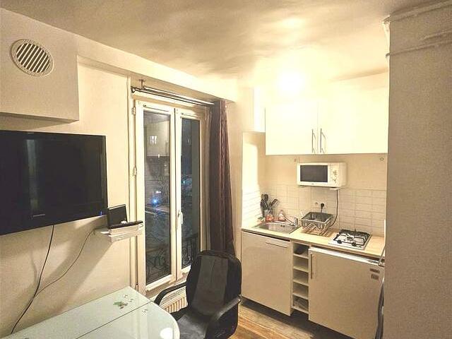 Studio dans le 16ème arrondissement de Paris, 75016: 16 m² — #2577