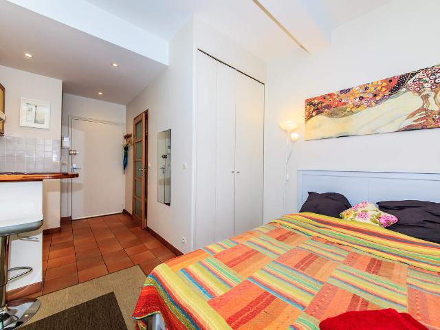 Studio dans le 1er arrondissement de Paris, 75001: 20 m² — #1086
