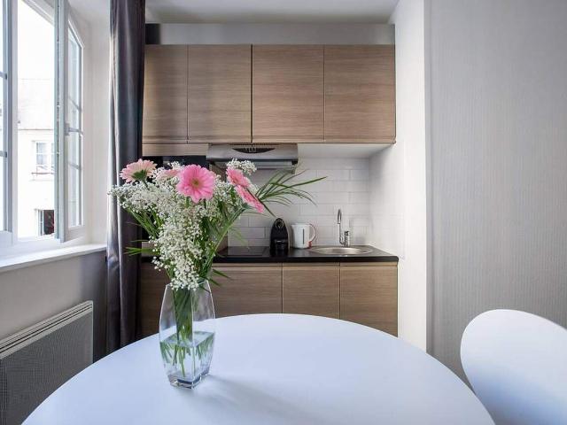 Studio dans le 1er arrondissement de Paris, 75001: 23 m² — #4301