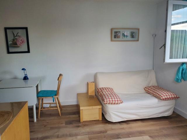 Studio dans Maison au calme, proche Lyon et Bron