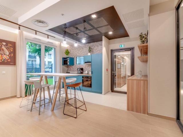 Studio de 14 à 18m² meublé et équipé XS / S