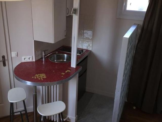 Studio de 15m2 à louer sur Paris 20