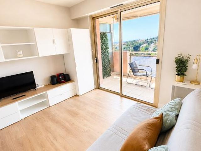 Studio de 17m2 à louer sur Villeneuve Loubet