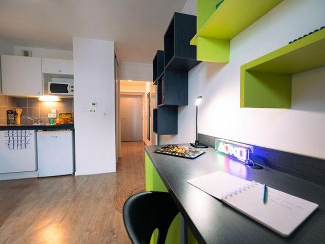 Studio de 18 à 20m² meublé et équipé