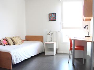 Studio de 18 à 20m² meublé et équipé option Studio PLUS