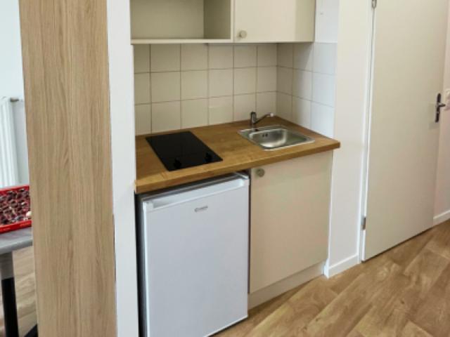 Studio de 19 à 20m² meublé et équipé