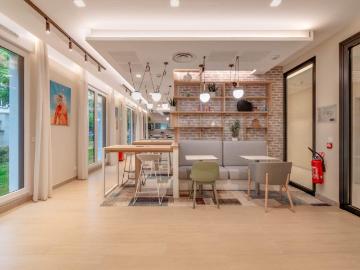 Studio de 19 à 20m² meublé et équipé M