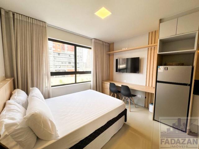 Studio de 20 m² na Visconde de Guarapuava Centro Curitiba PR, aluguel por R$ 2.700/mês