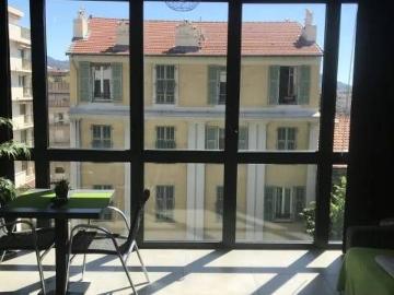 Studio de 24m² avec fenêtre bow window