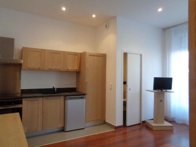 Studio de 26 m2 au centre ville de St Palais