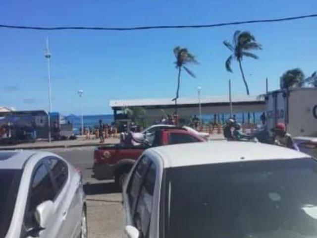 Studio de 30 m² na Aristides Milton Itapuã Salvador BA, aluguel por R$ 3.000/mês