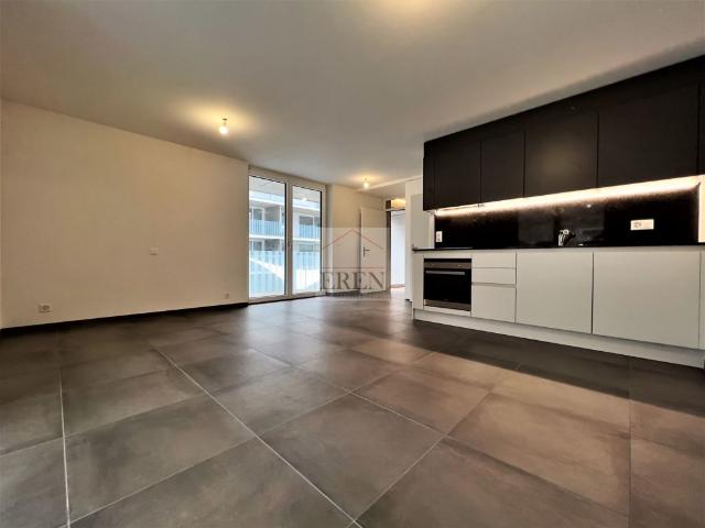 Studio de 42 m2 avec balcon et vue + parking couvert