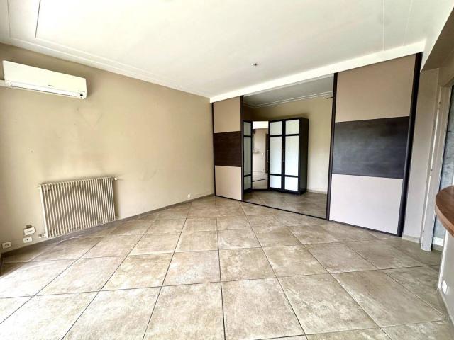 Studio de 42m² avec coin nuit + Jardin 35m² + Cave