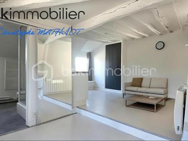 STUDIO DE CHARME – 25 M² – QUARTIER HISTORIQUE DE FOURQUEUX