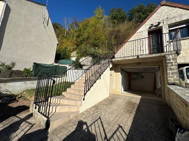 Studio Dieudonne avec balcon et garage, Dieudonne
