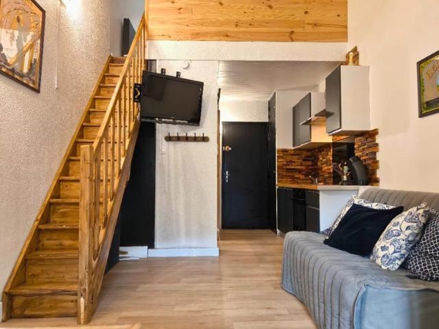 Studio duplex rénové de 28.47m² proche des pistes