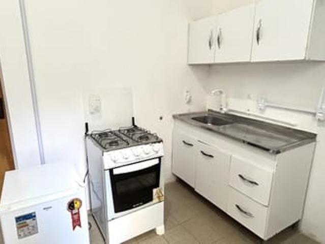 STUDIO EM CASA COM ROOFTOP COM PISCINA NO CENTRO