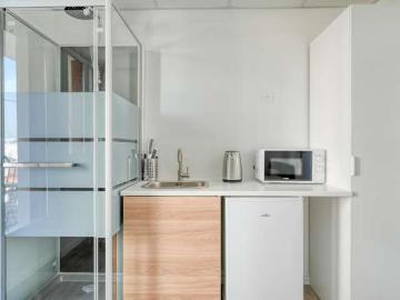 Studio entier à Paris