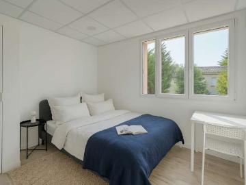 Studio entier à Paris