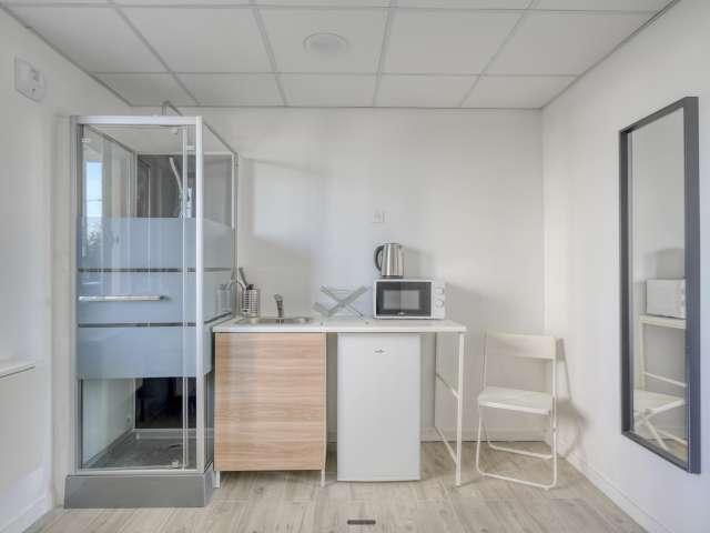Studio entier à Paris