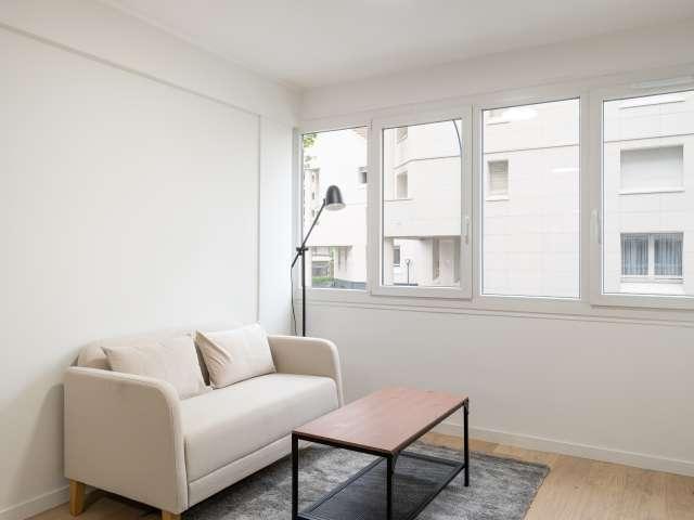 Studio entier à Paris