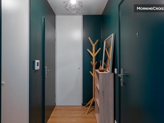 Studio entièrement meublé à Cergy