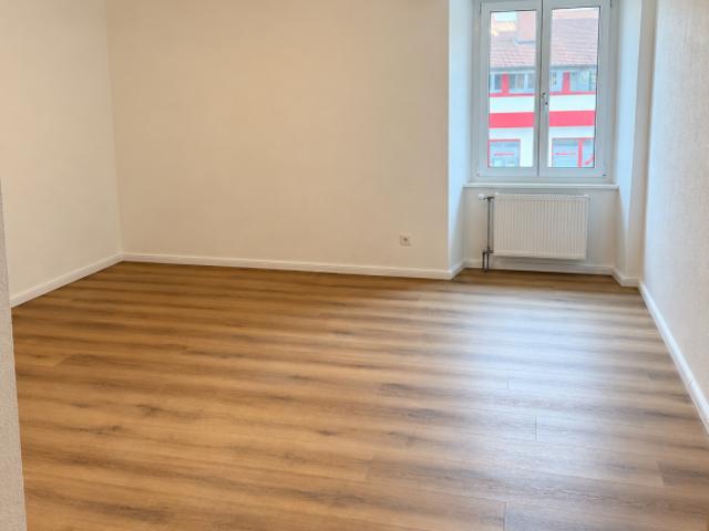 Studio entièrement rénové au centre du village