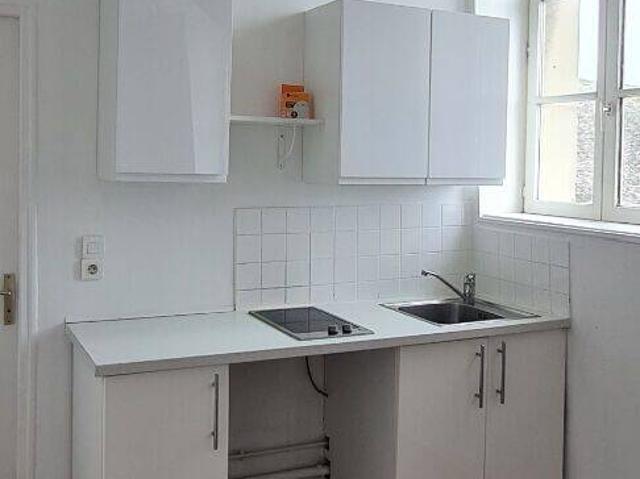 Studio en centre ville de Mouy